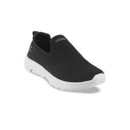 Mochi Men Textured Comfort Insole Contrast Sole Slip-On Sneakers