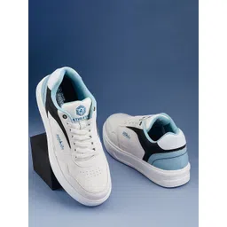 Duke Men Colourblocked Sneakers