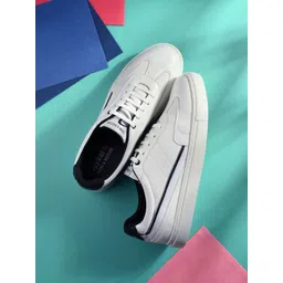 SPYKAR Men Textured Comfort Insole Contrast Sole Lace-Ups Sneakers