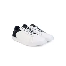 The Roadster Lifestyle Co Men Colourblocked Casual Sneakers