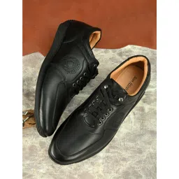 San Frissco Men Black Solid Sneakers