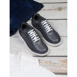 LOUIS STITCH Men Grey Casual Dotted Sneakers