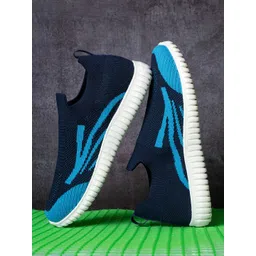 IMPAKTO Men Textured Mesh Lightweight Comfort Insole Slip On Sneakers