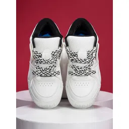 Red Tape Men Textured Round Toe Memory Foam Sneakers