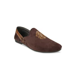 Regal Men Embroidered Lightweight Suede Slip-On Sneakers