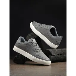 OFF LIMITS Men Comfort Insole Contrast Sole Velvet Lace-Up Sneakers