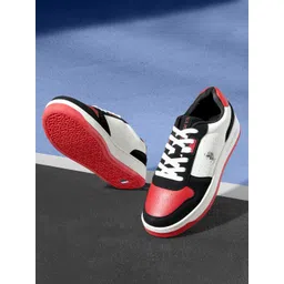 U.S. Polo Assn. Men OAKLEY Colourblocked Lace-Up Sneakers