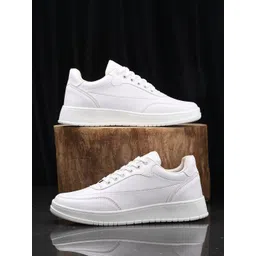 The Roadster Lifestyle Co. Men White Comfort Insole Lightweight Sneakers