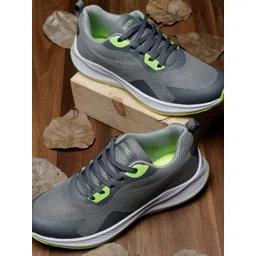 Koburg Men Textured Round Toe Running Shoes