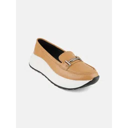 The Roadster Lifestyle Co Women Round Toe Casual Sneakers