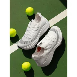 JQR FAST TRACK Men White Running Shoes