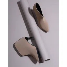 HVNLY BY SHOETOPIA Women Stiletto Heeled Boots