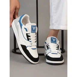 RUN SEVEN Men PU Sneakers