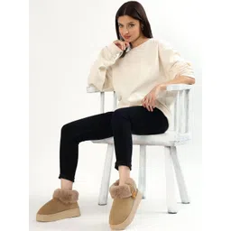 CASSIEY Women Slip-On Platform Winter Boots