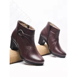 Killer Women Textured Round Toe Block Heel Boots
