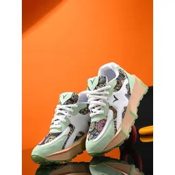 Vellinto Men Printed Sneakers