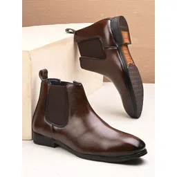 The Roadster Lifestyle Co Men Round Toe Slip-On Chelsea Boots
