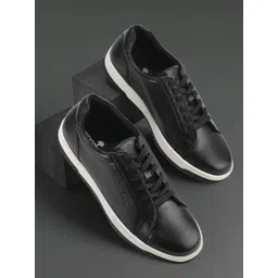 Woodland Men Leather Sneakers