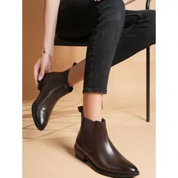 The Roadster Lifestyle Co. Pointed Toe Blocked Heels Chelsea Boots