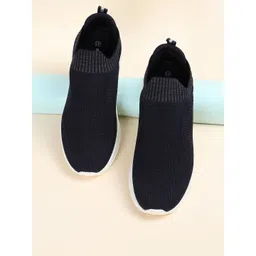 max Men OutdoorWalking Shoes