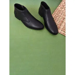 ARIWA Men Solid Casual Regular Boots