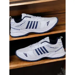 Free Kicks Men White Synthetic Marking Running Sports Shoes