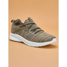 AVANT Women Surge Walking Shoes