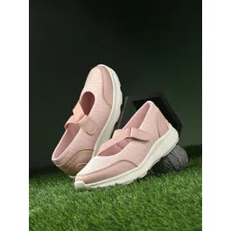 HRX by Hrithik Roshan Women Textile Walking Shoes