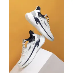 Red Tape Men Slip Resistance Surface Grip Walking Shoes