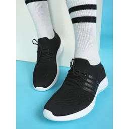 Paragon Men Snug-Fit Anti-Skid Non-Marking Running Shoes