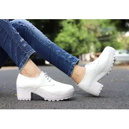 Women_Chelsea_Black_Boot Boots For Women