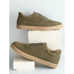 Comfortable Outdoor Sneakers For Men