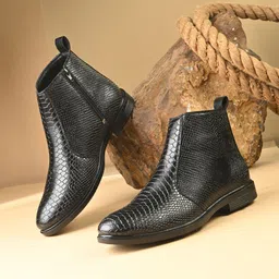 CHELSI ATTRACTIVE FINISHING LOOK FOR MEN Boots For Men