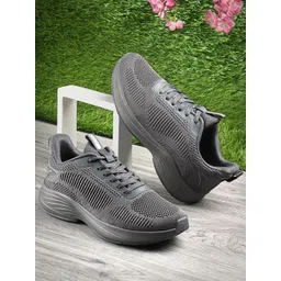 Runner 114 Breathable Lightweight Cusioned Running Shoes For Men