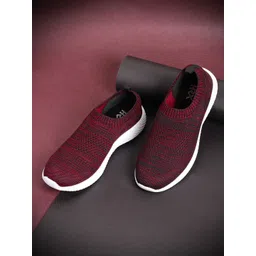 HRX by Hrithik Roshan Women Red & Black Walk Ride Running Shoes