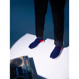 FAUSTO Men Blue Mesh Sports Non-Marking Shoes