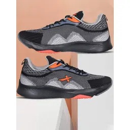 VECTOR X Unisex Textured Lace-Up Running Shoes