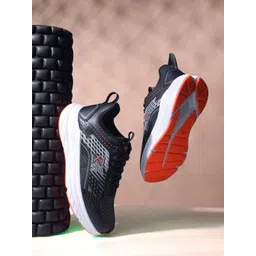 Liberty Men Lace Up Running Shoes