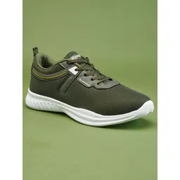 AVANT Men Trace Walking shoes