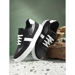 Roadster Men Colourblocked Casual Sneakers