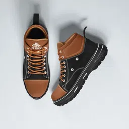 Trendy & Durable Men’s Boots – Perfect for Everyday Wear Boots For Men