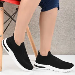 Stylish Casual Sports Shoe Training & Gym Shoes Sneakers For Women