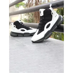 bacca bucci Men DOMINATOR Colourblocked Mid -Top Anti-Slip Sole Sneakers