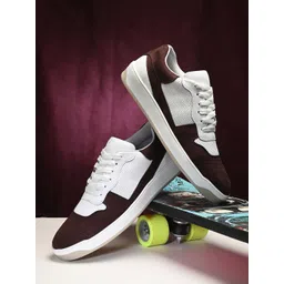 Prolific Men Colourblocked Lightweight Sneakers