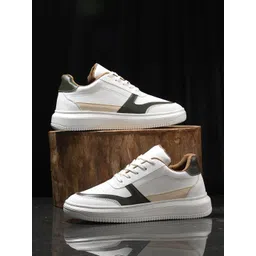 The Roadster Lifestyle Co. Men White & Brown Colourblocked Lightweight Comfort Sneakers