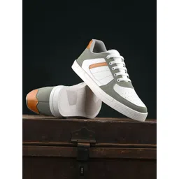 The Roadster Lifestyle Co. Men Colourblocked Lightweight Sneakers