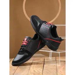 SPYKAR Men Round Toe Sneakers