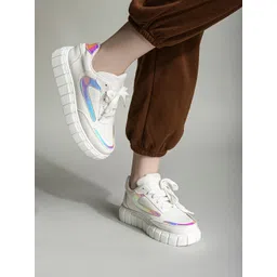 Shezone Women Textured Lightweight Padded Insole Basics Sneakers