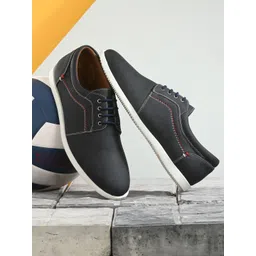 INVICTUS Men Lightweight Lace-Up Sneakers