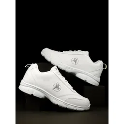 Trenz Men Round Toe Sneakers